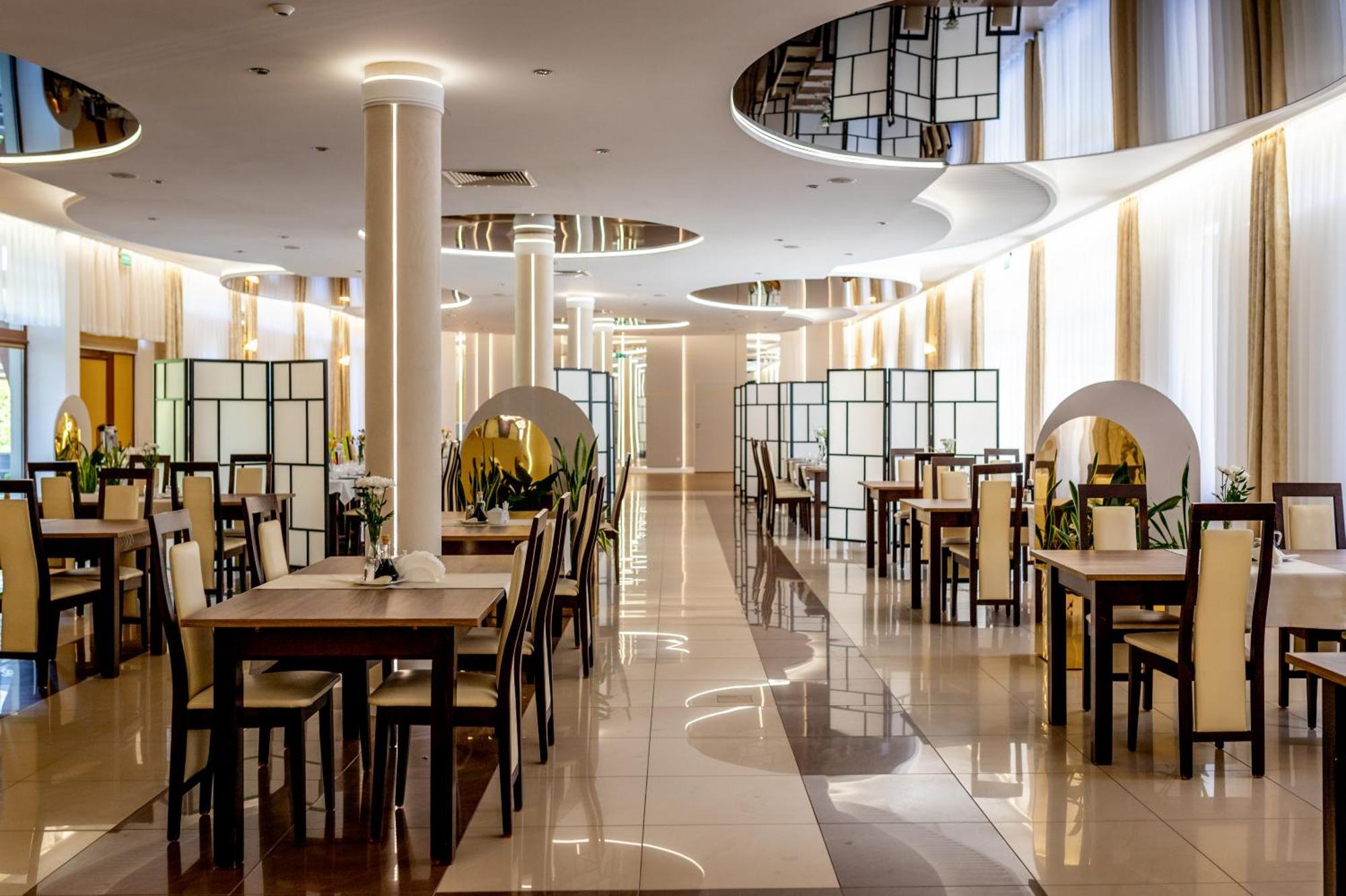 Hotel Trzy Korony Głogów Małopolski Exteriér fotografie